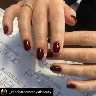 Posted @withregram • @_charlotteamethystbeauty And this is why autumn in my fave 🌰🍄‍🟫🍂🍁
A #jessicageleration classic in Cherrywood 

Have you booked your autumn set yet?
Text or DM for yours 
07780253605 📲

#autumnnails #northyorkshirebeautysalon #northyorkshire #nailsalon #geleration